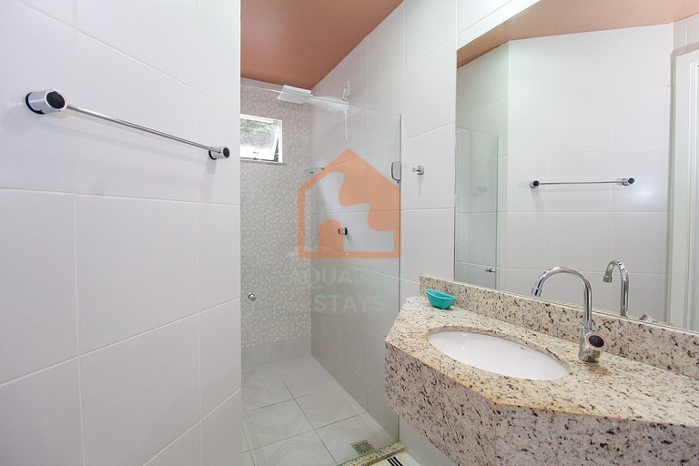 Suíte Estação das Docas / Quadrupla privada com sala e cozin