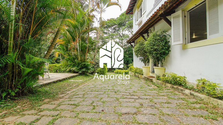 Sítio Primavera em Petrópolis | by Aquarela Stays