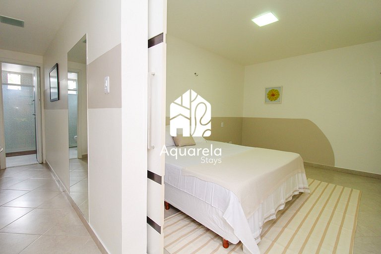 Suíte Guajará / Tripla e privativa com sala e cozinha compar