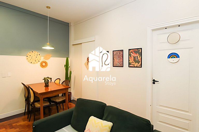 Brisa de Copa | Apto moderno em prédio Art Déco