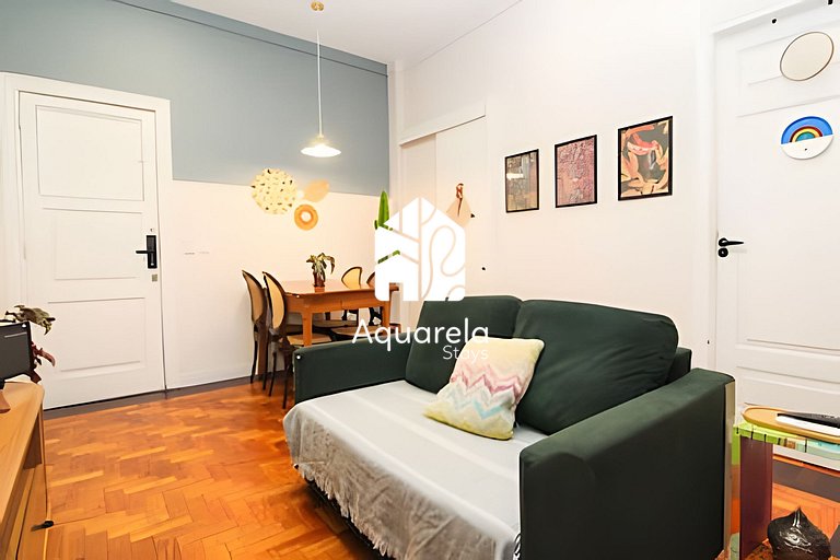 Brisa de Copa | Apto moderno em prédio Art Déco