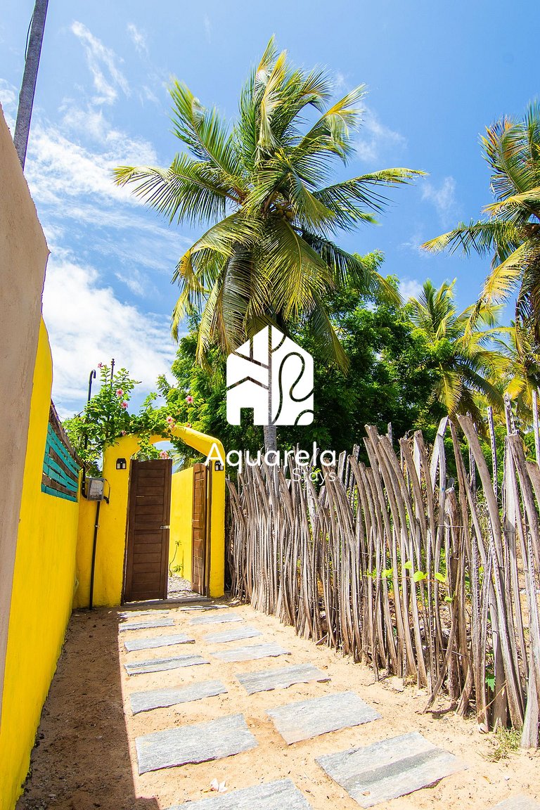 Yellow House in Icaraí de Amontada