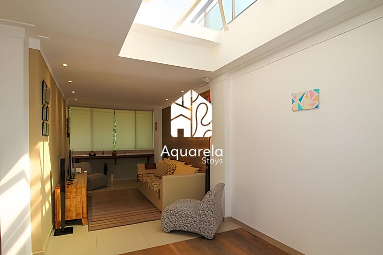 Casa moderna c/ piscina, área de lazer e coworking