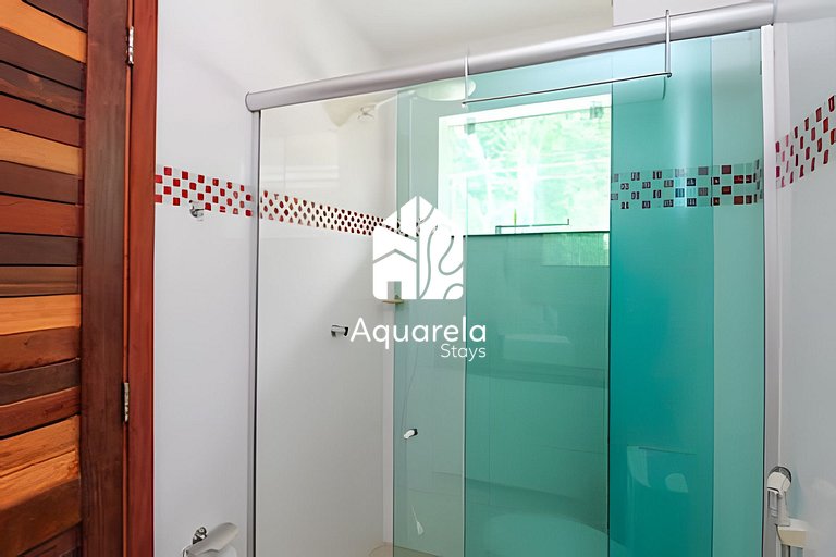 Casa moderna c/ piscina, área de lazer e coworking