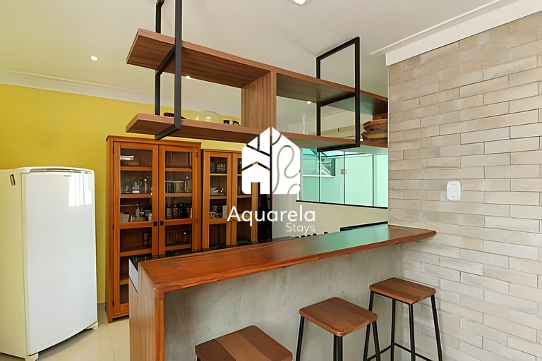 Casa moderna c/ piscina, área de lazer e coworking